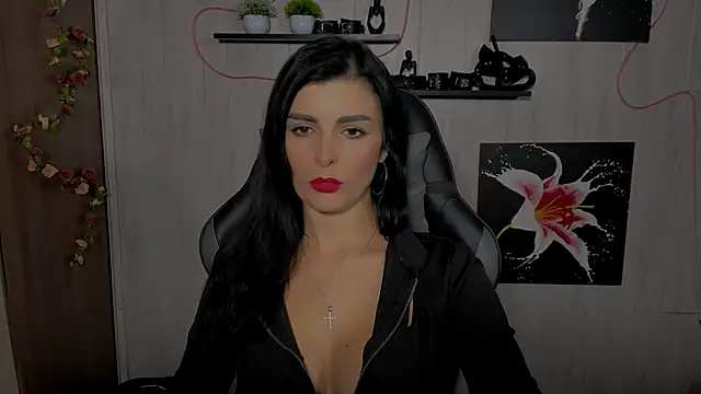 KayWuds online show from December 6, 2024, 4:06 pm