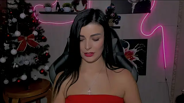 KayWuds online show from December 17, 2024, 4:32 pm