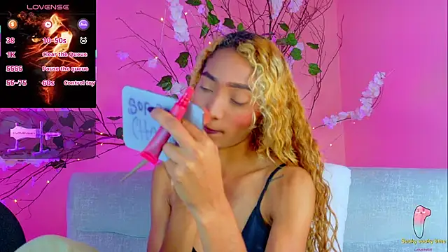 Charlotte Love10 online show from November 11, 2025, 11:43 am