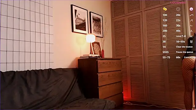 Snapshot of Charline_TheFoxTail chatting on February 24, 2025, 6:47 pm Charline TheFoxTail online show from February 24, 2025, 6:47 pm