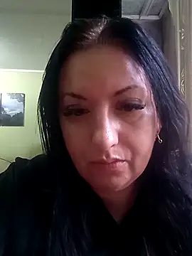 Snapshot of Veronica-Celie chatting on October 13, 2025, 6:02 am Veronica-Celie online show from October 13, 2025, 6:02 am