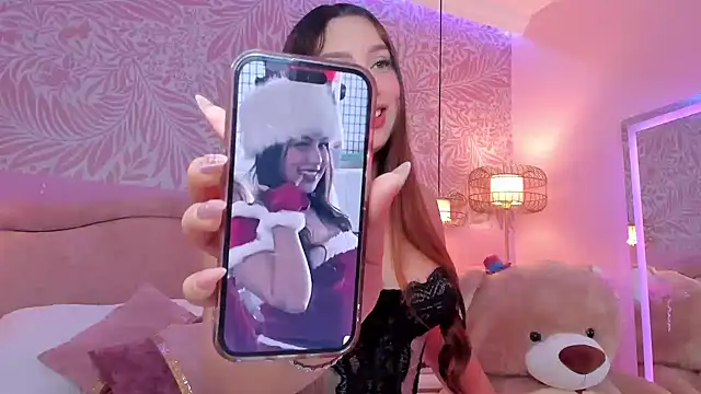 Snapshot of EmilyCollinss1 chatting on November 23, 2025, 10:26 am EmilyCollinss1 online show from November 23, 2025, 10:26 am