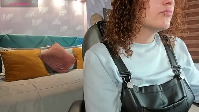 Missbrave1 online show from November 11, 2025, 7:36 pm