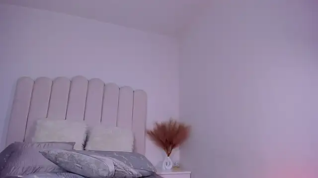 Sarajonnes online show from February 12, 2025, 11:09 pm