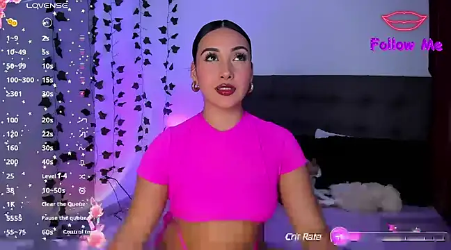 Snapshot of charlotte_james0 chatting on December 10, 2024, 1:43 am charlotte james0 online show from December 10, 2024, 1:43 am