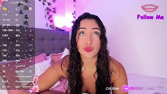 Snapshot of charlotte_james0 chatting on February 12, 2025, 12:48 am charlotte james0 online show from February 12, 2025, 12:48 am