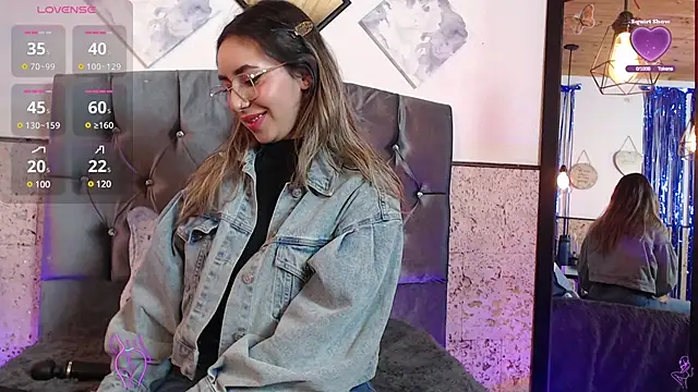 Snapshot of Scarlett_Khan chatting on January 18, 2025, 2:58 am Scarlett Khan online show from January 18, 2025, 2:58 am