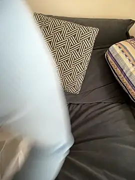 CN-Shanshan online show from April 15, 2026, 1:56 am