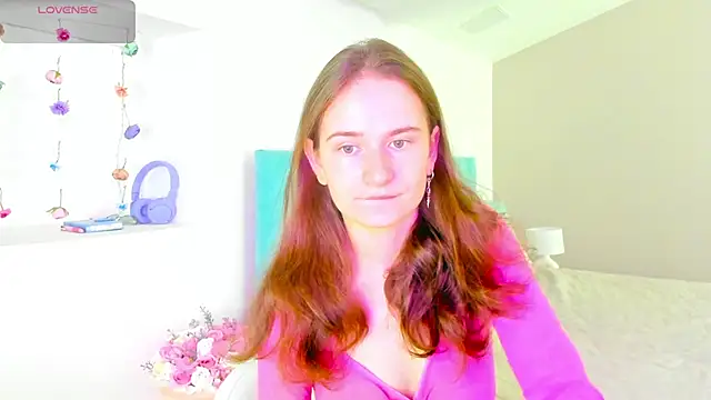 L1ittle kitty  online show from September 25, 2025, 5:33 am