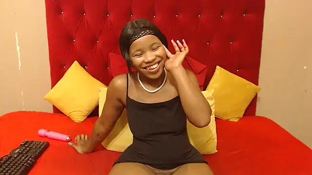 sexyboitypetite23 online show from January 21, 2025, 6:11 am