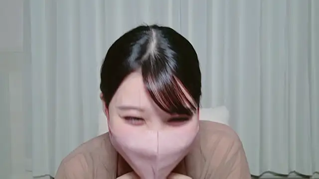 Snapshot of yuki_room chatting on March 5, 2025, 6:54 am yuki room online show from March 5, 2025, 6:54 am