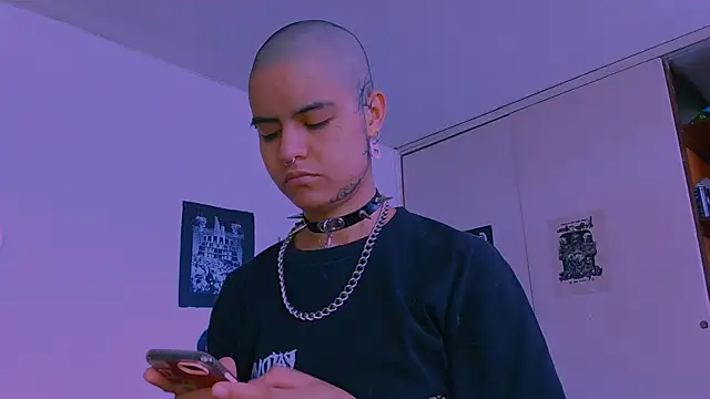 alex one888 online show from February 4, 2026, 6:25 pm