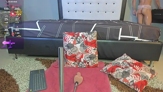 valeria hurtado online show from February 1, 2025, 2:05 am