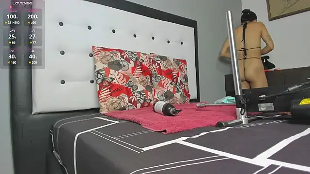 valeria hurtado online show from February 12, 2025, 2:03 am