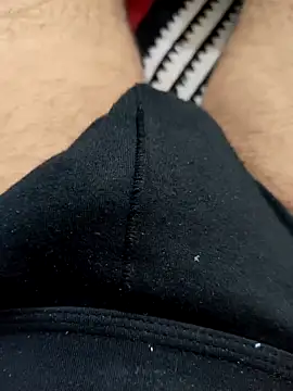 MontyConstant123 online show from December 5, 2024, 1:06 pm
