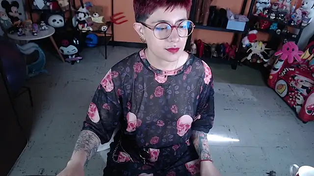 MissMiia2 online show from May 15, 2026, 2:13 pm