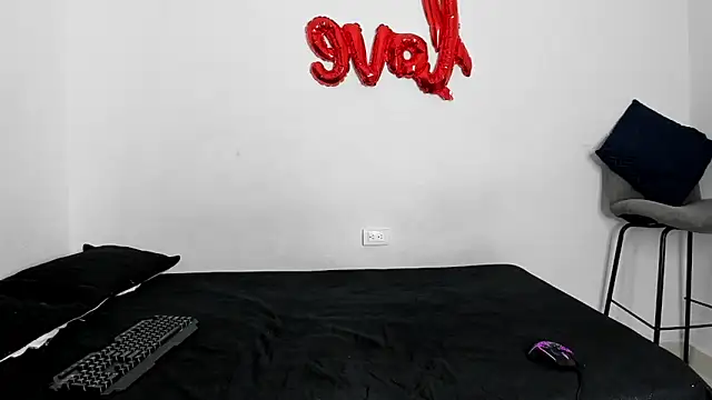 evanscollins online show from November 25, 2025, 12:32 am