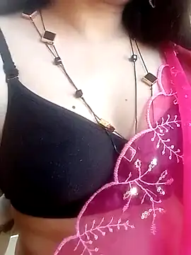 Snapshot of Indianhyna chatting on February 17, 2025, 8:19 am Indianhyna online show from February 17, 2025, 8:19 am