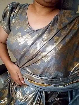 Snapshot of Indianhyna chatting on September 24, 2025, 7:12 am Indianhyna online show from September 24, 2025, 7:12 am