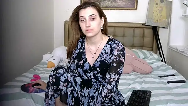 Snapshot of Iren chatting on June 24, 2026, 3:44 pm Iren online show from June 24, 2026, 3:44 pm