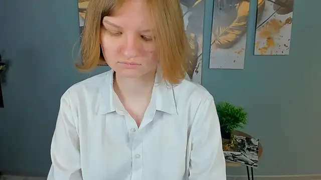 LilianSwall online show from January 12, 2026, 1:38 pm