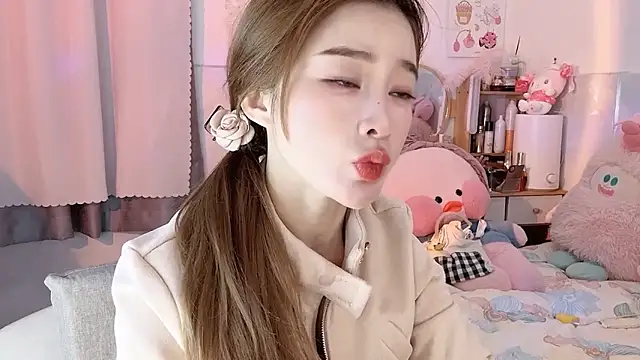 Carly 1 online show from December 28, 2024, 9:42 am