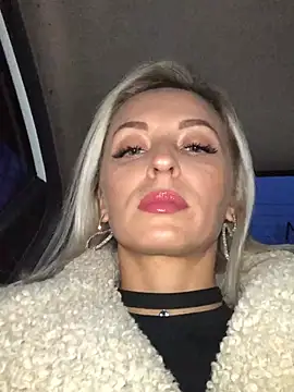 Diamond Bunny  online show from January 7, 2025, 1:24 pm