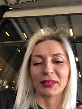 Diamond Bunny  online show from February 5, 2025, 1:54 pm