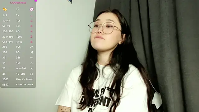 Jennatyan online show from March 13, 2025, 9:26 pm