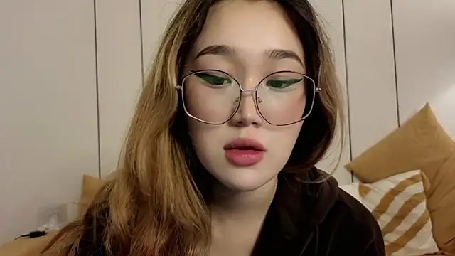 Jennatyan online show from March 16, 2026, 5:02 am