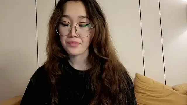 Jennatyan online show from June 2, 2026, 3:41 am