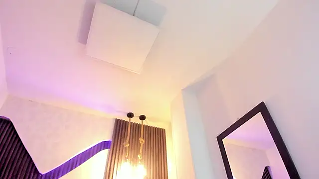 Snapshot of laurin_clauz_ chatting on December 5, 2024, 3:39 pm laurin clauz online show from December 5, 2024, 3:39 pm