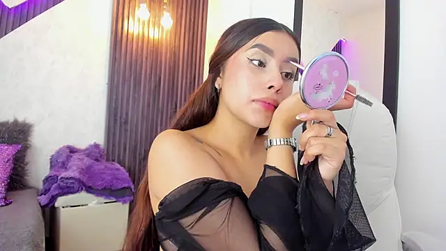 Snapshot of laurin_clauz_ chatting on September 9, 2025, 5:23 pm laurin clauz online show from September 9, 2025, 5:23 pm