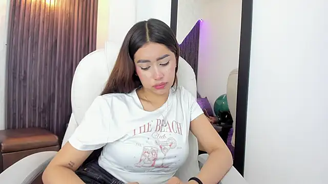 Snapshot of laurin_clauz_ chatting on September 23, 2025, 4:10 pm laurin clauz online show from September 23, 2025, 4:10 pm