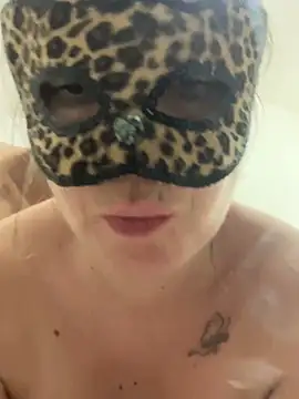 Lyannabuena69 online show from February 9, 2025, 4:36 am