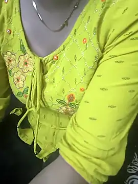 Snapshot of kaveerpooja947 chatting on February 9, 2026, 4:22 pm kaveerpooja947 online show from February 9, 2026, 4:22 pm