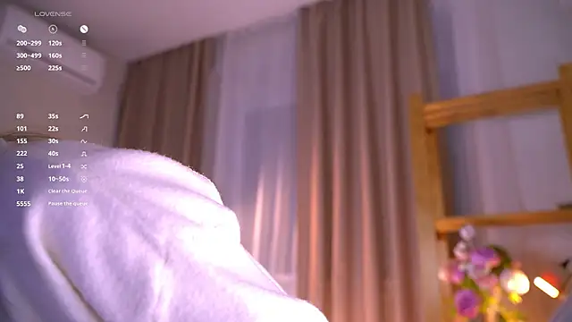 Snapshot of Miss_miracle chatting on February 2, 2026, 4:38 pm Miss miracle online show from February 2, 2026, 4:38 pm