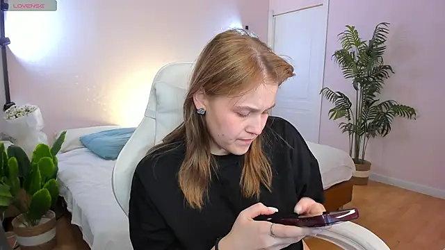 Snapshot of Colleen_Blake chatting on February 27, 2026, 4:29 pm Colleen Blake online show from February 27, 2026, 4:29 pm