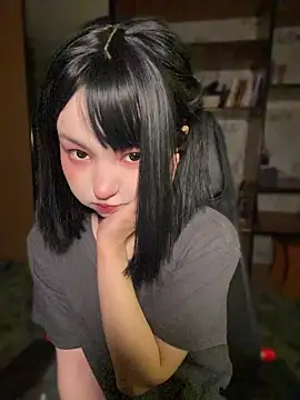 lalallalalaa- online show from April 8, 2026, 2:17 pm