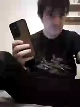 Loveme1902 online show from December 16, 2024, 8:41 am