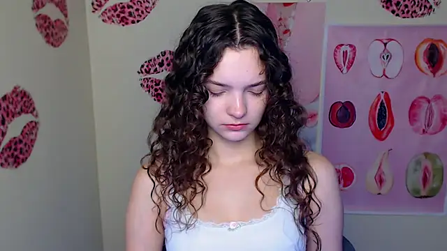  SusieSu  online show from November 24, 2025, 7:19 am