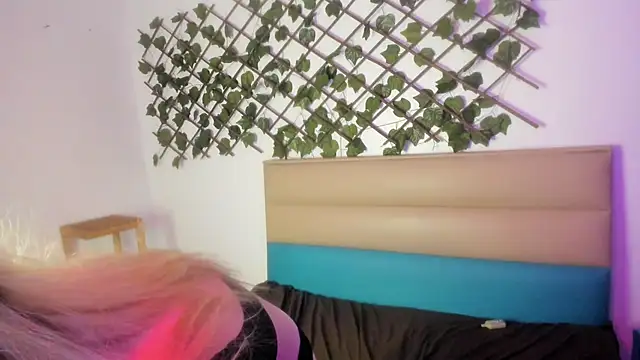 Snapshot of Cloe_five chatting on December 23, 2024, 3:44 pm Cloe five online show from December 23, 2024, 3:44 pm