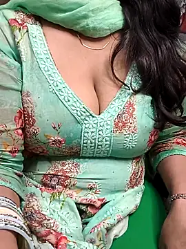 Snapshot of Anamika_Kapoor chatting on September 29, 2025, 1:22 am Anamika Kapoor online show from September 29, 2025, 1:22 am