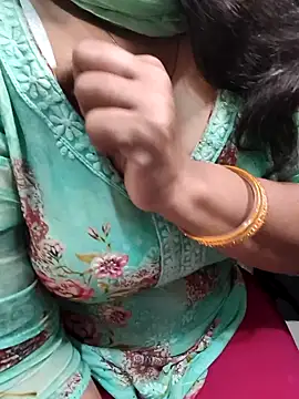 Snapshot of Anamika_Kapoor chatting on October 28, 2025, 10:12 pm Anamika Kapoor online show from October 28, 2025, 10:12 pm