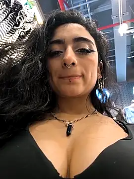 Lila Desiree online show from October 18, 2025, 3:35 pm