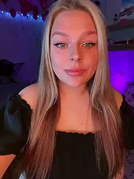 angel stella online show from February 17, 2025, 8:26 pm