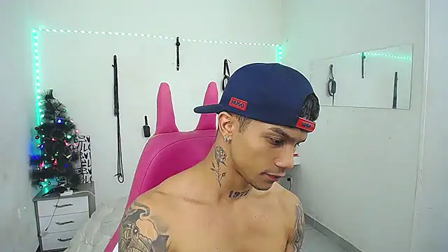 Leonard Price online show from December 22, 2025, 12:13 pm