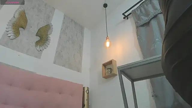 zhamira 21 online show from October 18, 2025, 10:43 pm