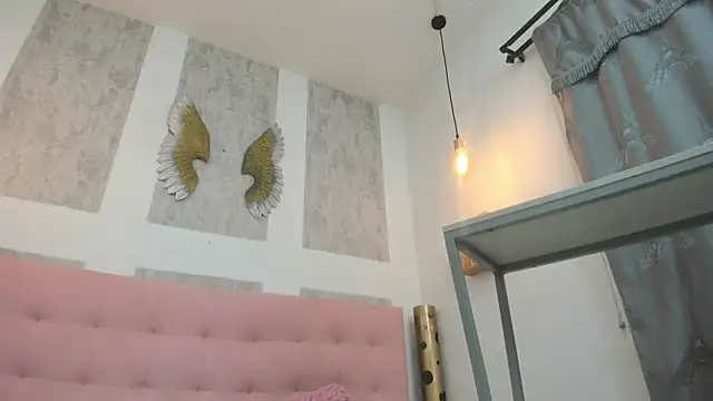 zhamira 21 online show from November 28, 2025, 9:06 pm