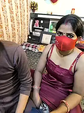 Snapshot of Indian_Lust_Couple chatting on January 5, 2025, 10:40 pm Indian Lust Couple online show from January 5, 2025, 10:40 pm